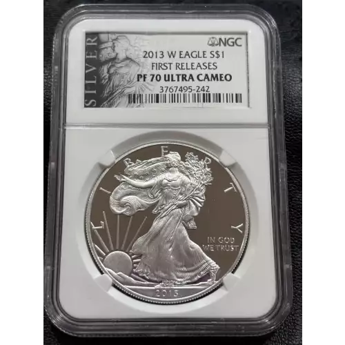 2013 W FIRST RELEASES ULTRA CAMEO